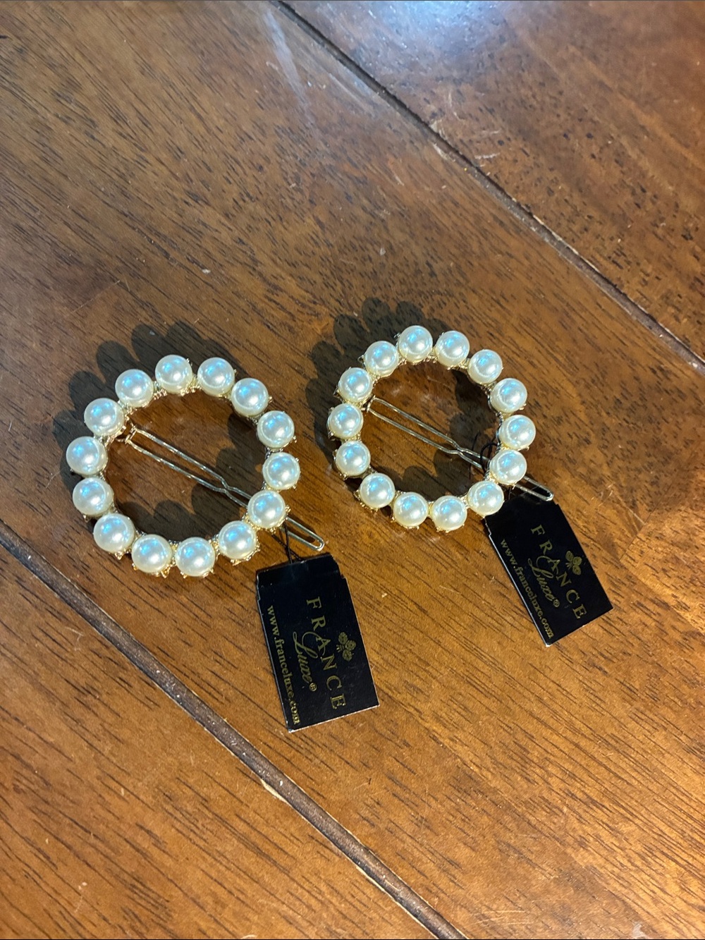Classic Ladylike Flirty Feminine France Luxe Pearl Circle Hair Clips NWT 💋💕